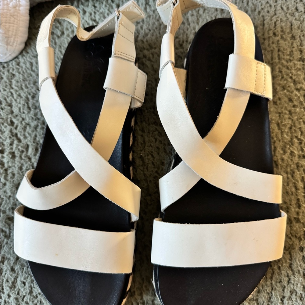 Women's Cream Sandals sorrel brand comfortable